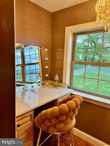 7736 CHAMBERS HILL RD, Harrisburg, PA 17111
