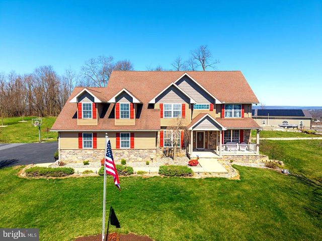 7736 CHAMBERS HILL RD, Harrisburg, PA 17111