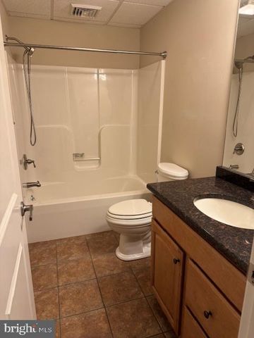 7736 CHAMBERS HILL RD, Harrisburg, PA 17111