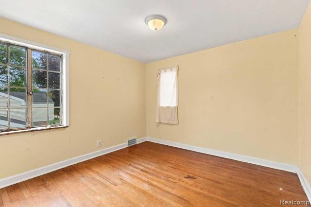 2030 Pierce Street, Flint, MI 48503
