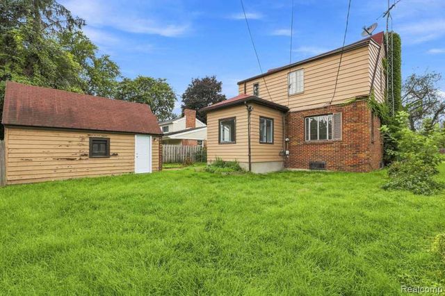 2030 Pierce Street, Flint, MI 48503