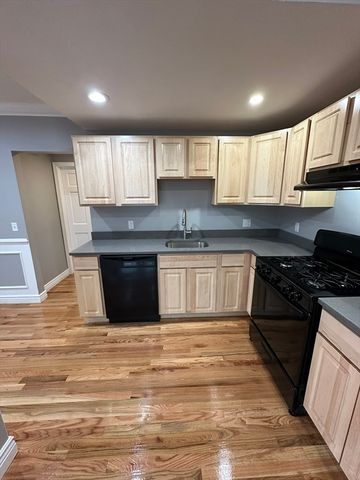 95 Toploff Street 3, Boston, MA 02122