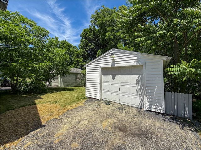 548 Cambridge Avenue, Youngstown, OH 44502