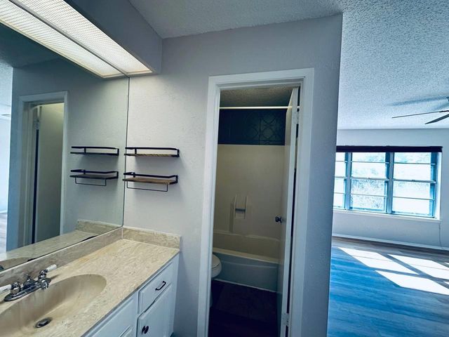 7265 S Coronado CIR 131, Austin, TX 78752