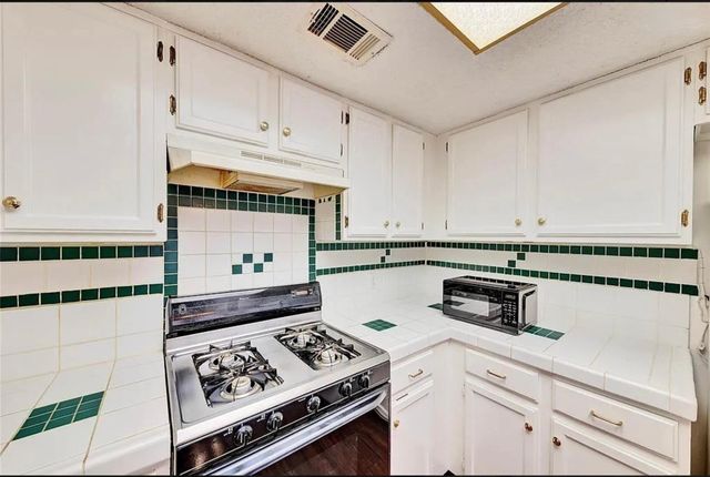 7265 S Coronado CIR 131, Austin, TX 78752