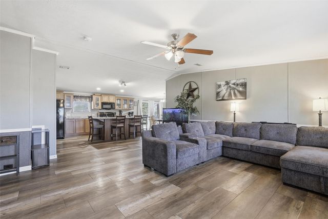 904 Casa Vista Drive, Rio Vista, TX 76093