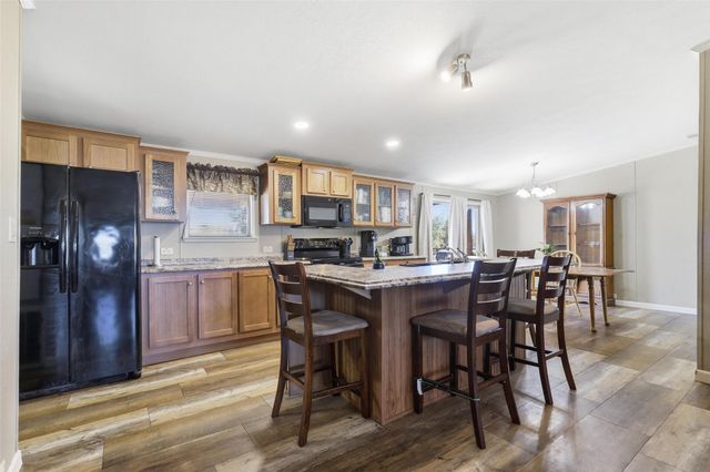 904 Casa Vista Drive, Rio Vista, TX 76093