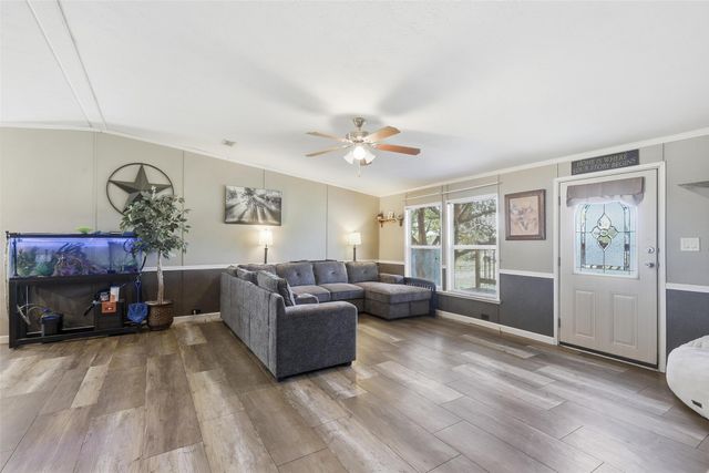 904 Casa Vista Drive, Rio Vista, TX 76093