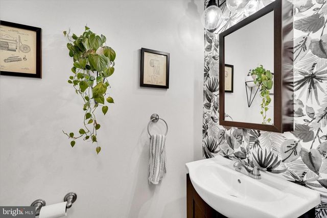 2508 E SERGEANT ST, Philadelphia, PA 19125