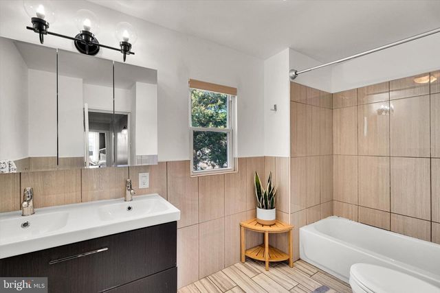2508 E SERGEANT ST, Philadelphia, PA 19125