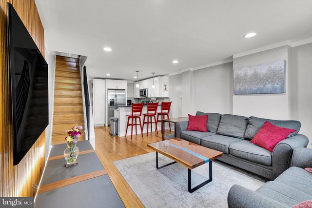 2508 E SERGEANT ST, Philadelphia, PA 19125