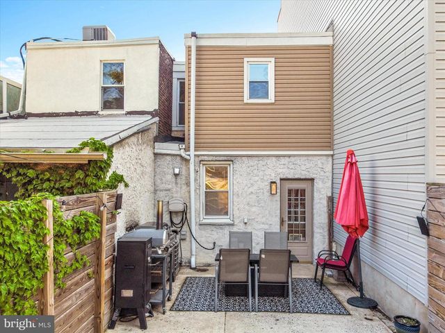 2508 E SERGEANT ST, Philadelphia, PA 19125