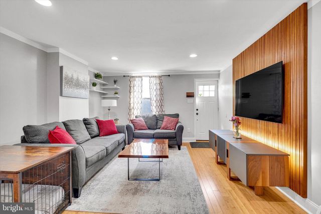 2508 E SERGEANT ST, Philadelphia, PA 19125