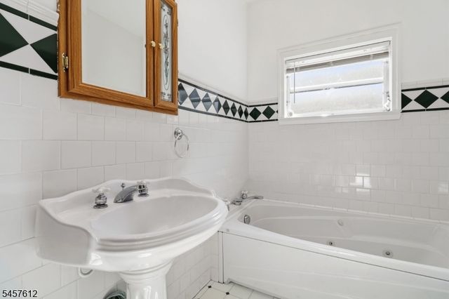 28 Perry St, Belleville Twp., NJ 07109