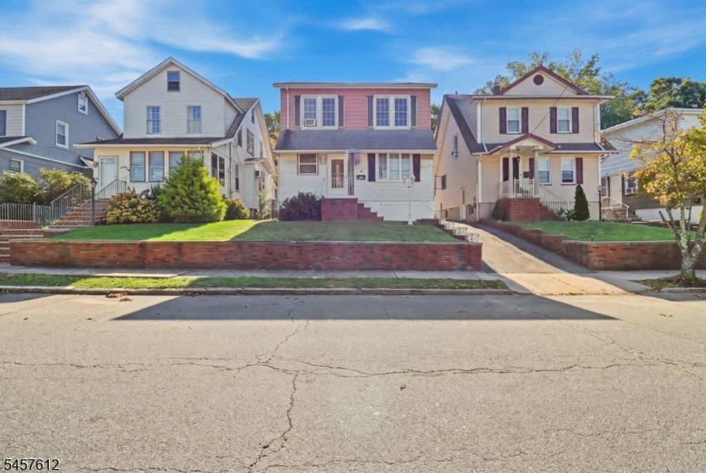 28 Perry St, Belleville Twp., NJ 07109 — photo 2