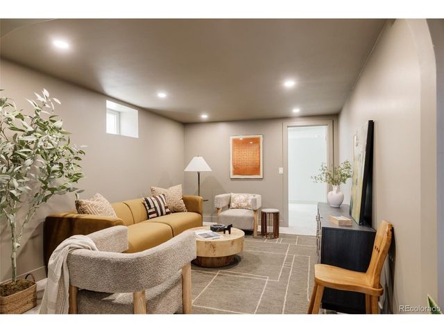 1992 S Lincoln St, Denver, CO 80210