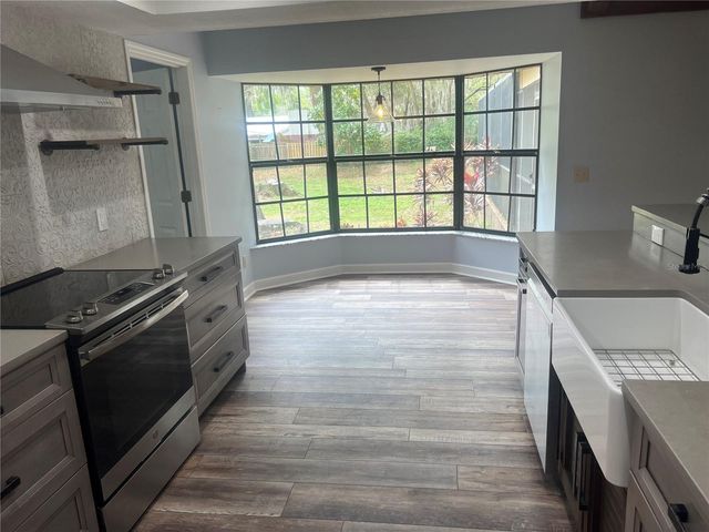 1101 OAKRIDGE MANOR DRIVE, Brandon, FL 33511