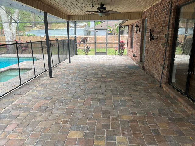 1101 OAKRIDGE MANOR DRIVE, Brandon, FL 33511