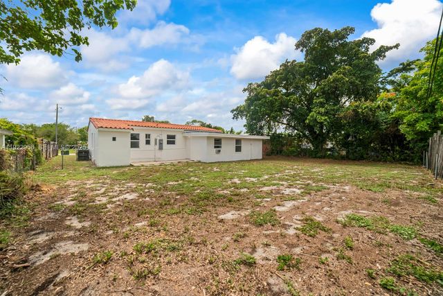 1631 NW 12th Ct, Fort Lauderdale, FL 33311