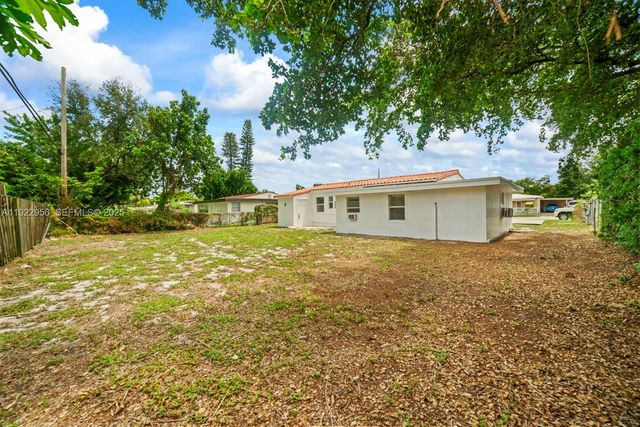 1631 NW 12th Ct, Fort Lauderdale, FL 33311