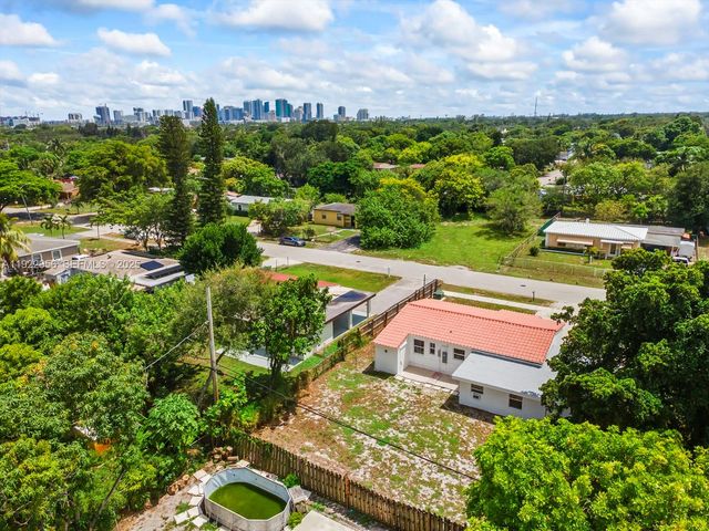 1631 NW 12th Ct, Fort Lauderdale, FL 33311