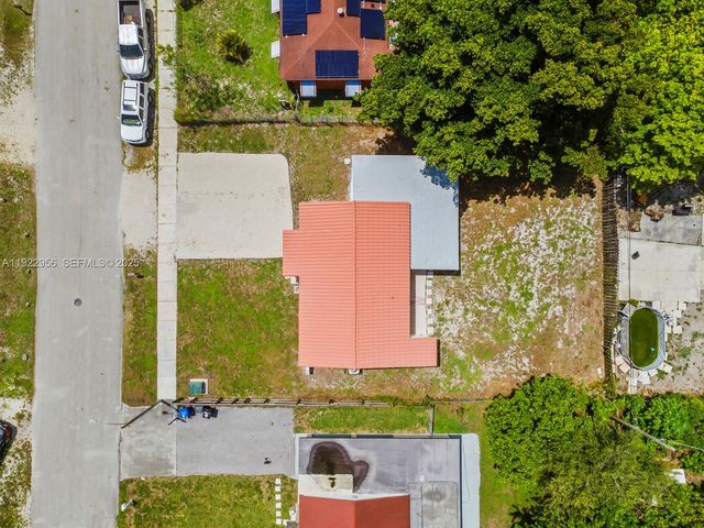 1631 NW 12th Ct, Fort Lauderdale, FL 33311