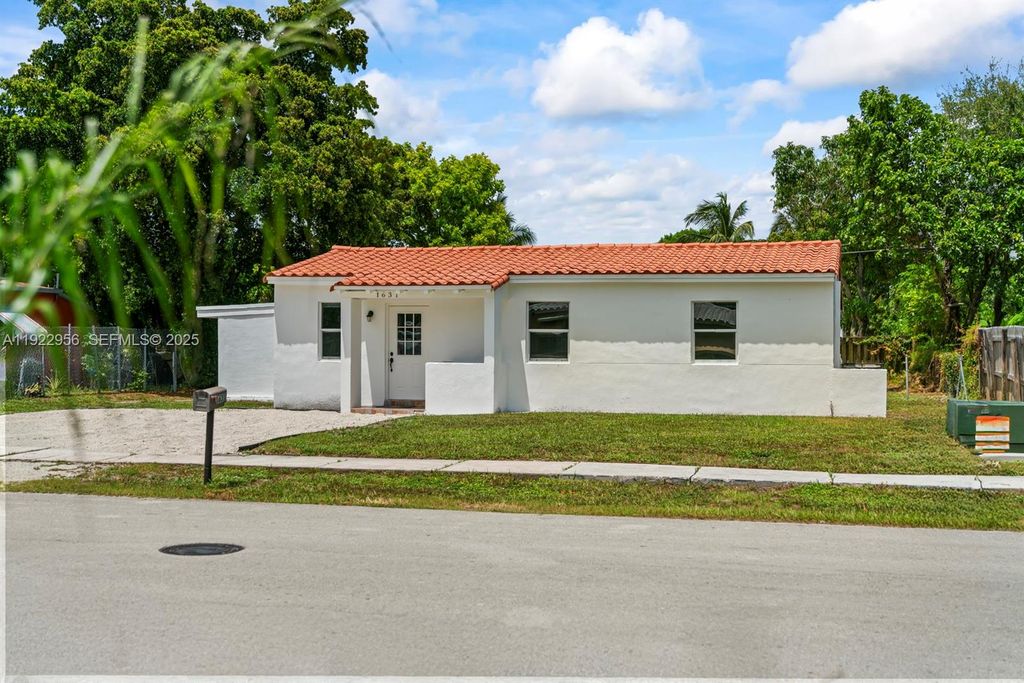 1631 NW 12th Ct, Fort Lauderdale, FL 33311