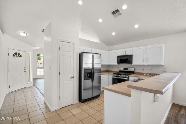 7125 Luz De Espejo Drive, El Paso, TX 79912