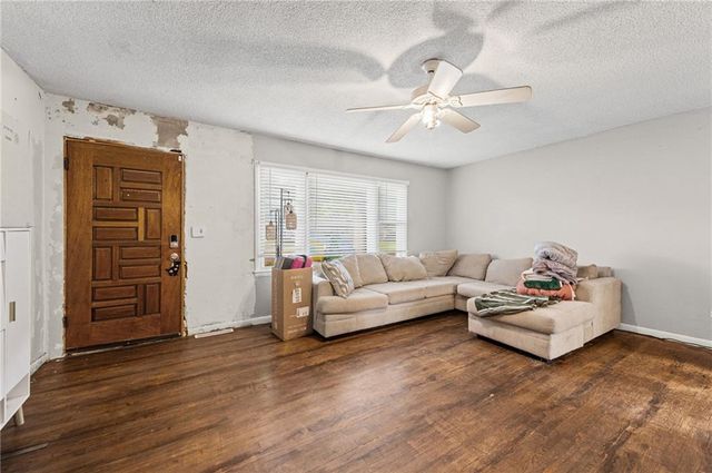 4508 NE 49th Terrace, Kansas City, MO 64119