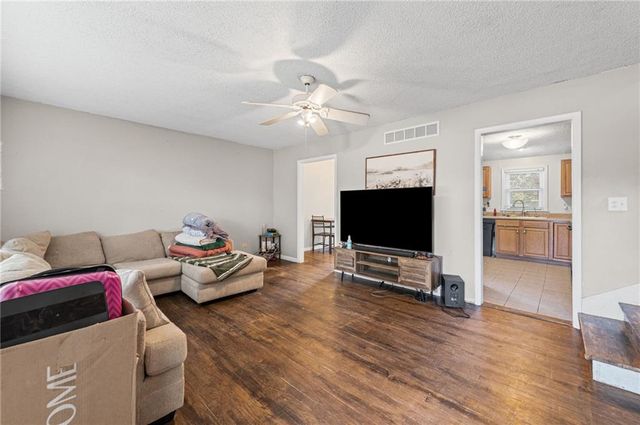 4508 NE 49th Terrace, Kansas City, MO 64119