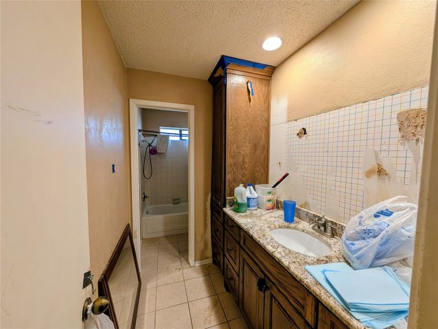 4406 Grey Dawn Drive, Arlington, TX 76017