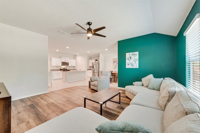 540 Bronze Circle E, Springtown, TX 76082