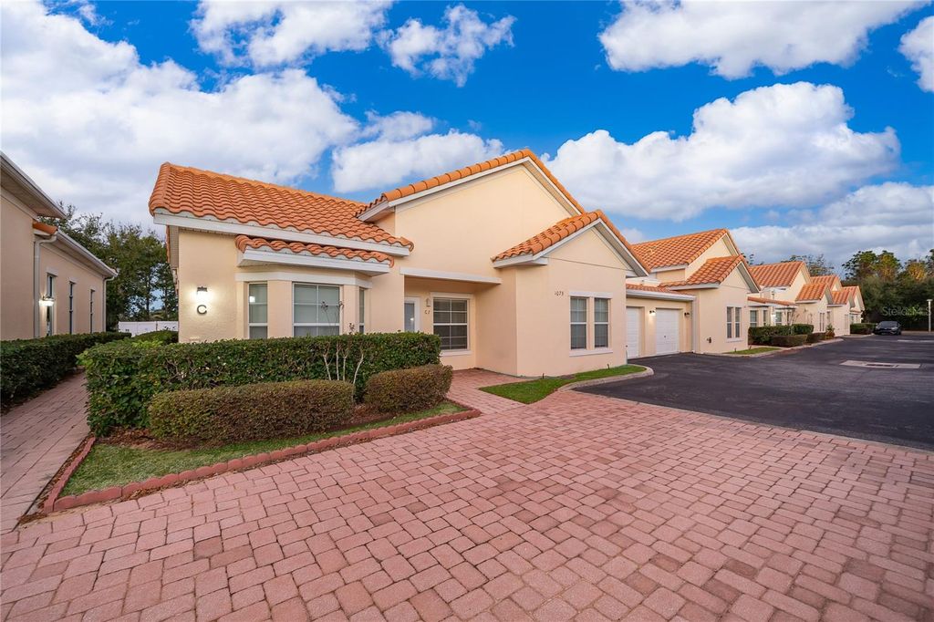 1075 DAVID WALKER DRIVE C-1, Tavares, FL 32778