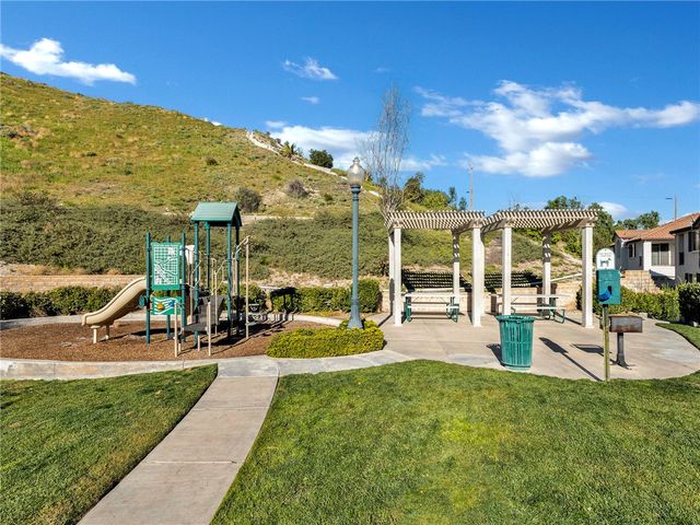 28040 Catherine, Canyon Country, CA 91351