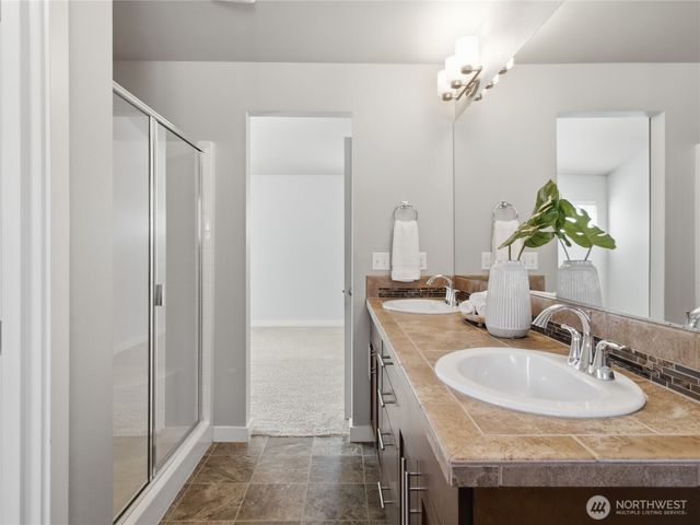 6302 Annette Court SE, Auburn, WA 98092