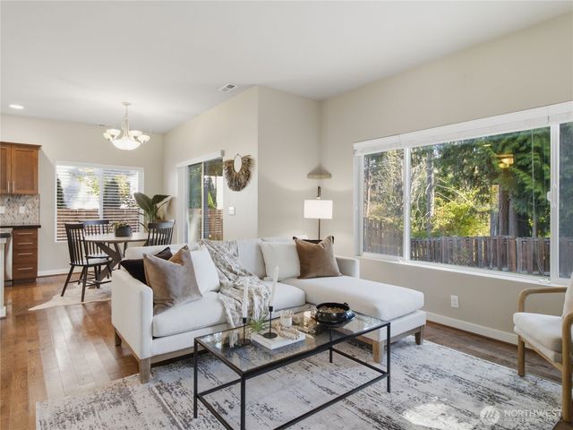 6302 Annette Court SE, Auburn, WA 98092