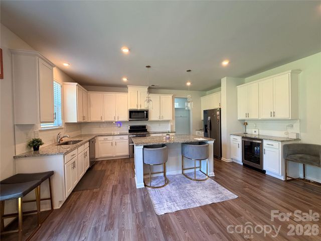 5002 Kinsbridge Drive, Mint Hill, NC 28227