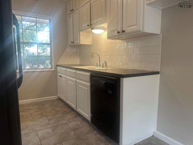 5119 PARKLANE DRIVE, Wichita Falls, TX 76310