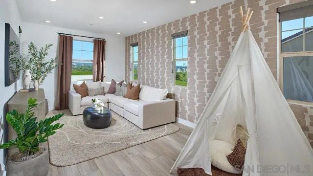 5567 Dora Way, Oceanside, CA 92057