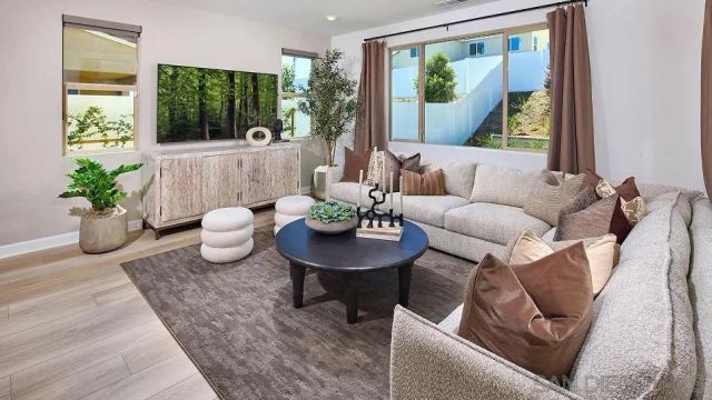 5567 Dora Way, Oceanside, CA 92057