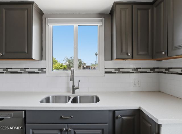 3022 N 17TH Avenue, Phoenix, AZ 85015