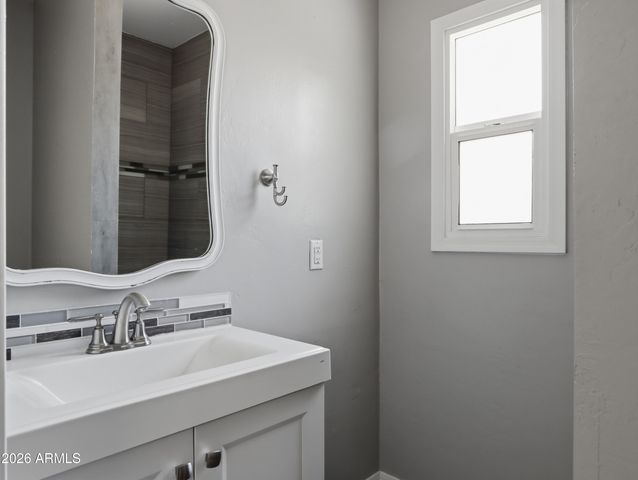 3022 N 17TH Avenue, Phoenix, AZ 85015