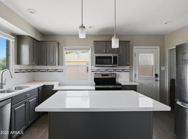3022 N 17TH Avenue, Phoenix, AZ 85015