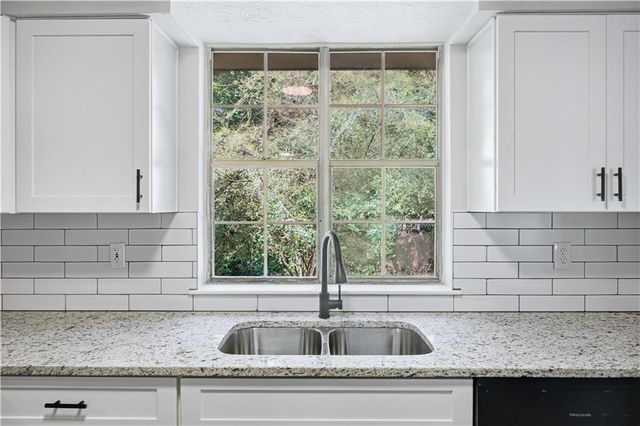 3910 Dalhouise Lane, Decatur, GA 30034