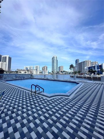 137 Golden Isles Dr 512, Hallandale Beach, FL 33009