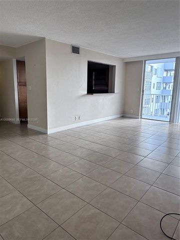 137 Golden Isles Dr 512, Hallandale Beach, FL 33009