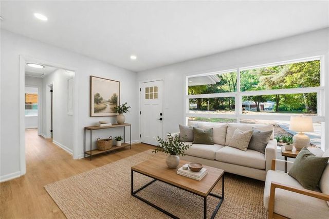 275 Dink Lane SE, Marietta, GA 30060