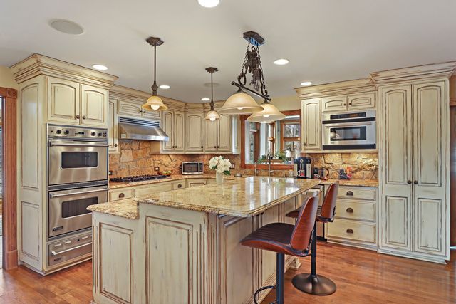 24412 78th Street, Salem, WI 53168