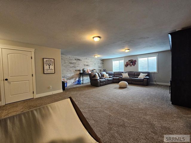 4922 Casa Grande Drive, Ammon, ID 83401