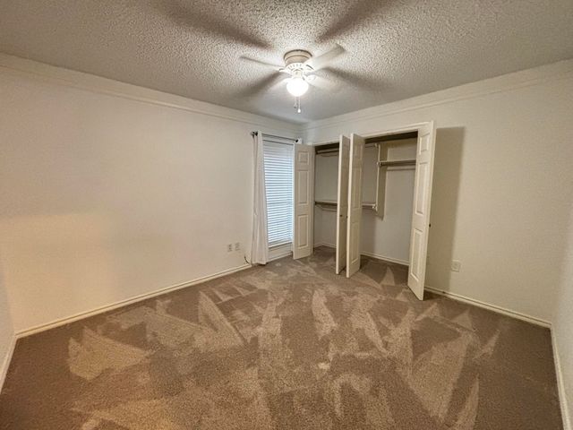 1205 Olde Towne Drive, Irving, TX 75061